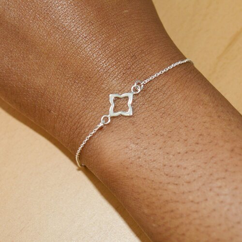 Bracelet femme / chaîne très fine délicate médaille /argent massif 925 / bracelet minimaliste