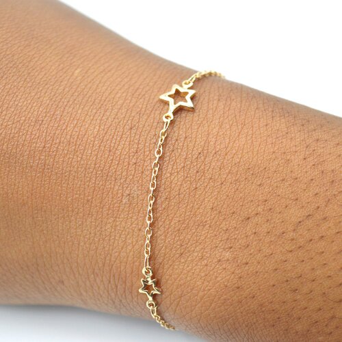 Bracelet  de style minimaliste de chaîne étoile . - plaqué or
