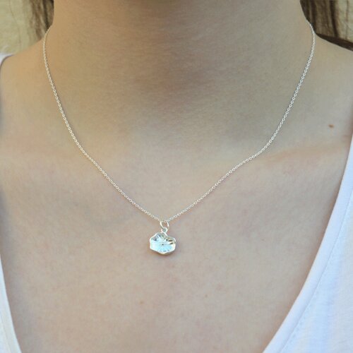 Collier minimaliste  femme en argent massif 925, chaîne très fine délicate pendentif  feuille de lotus cadeau pour femme