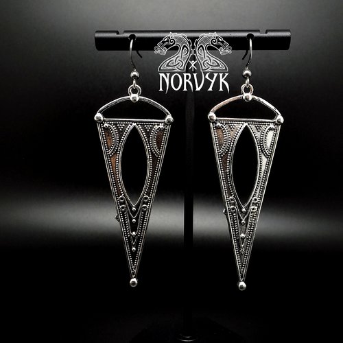 Boucles d'oreilles viking femme triangle.