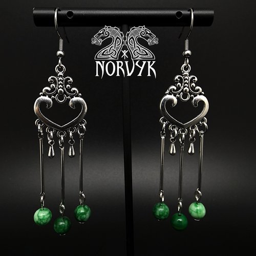 Boucles d'oreilles viking femme en métal et perles de jade inspiration lagertha.
