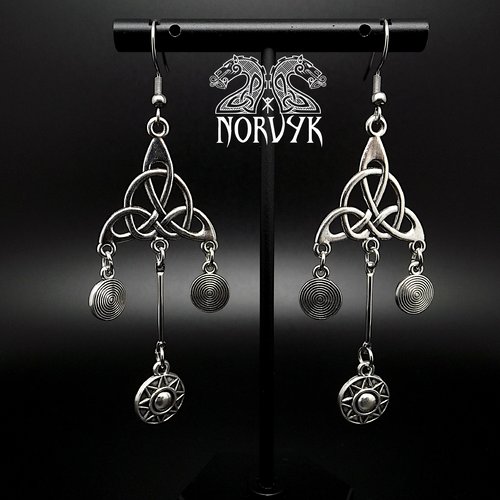 Boucles d'oreille viking celtique triquetra et boucler