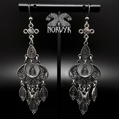 Boucles d'oreilles pendantes longues viking femme inspiration lagertha.
