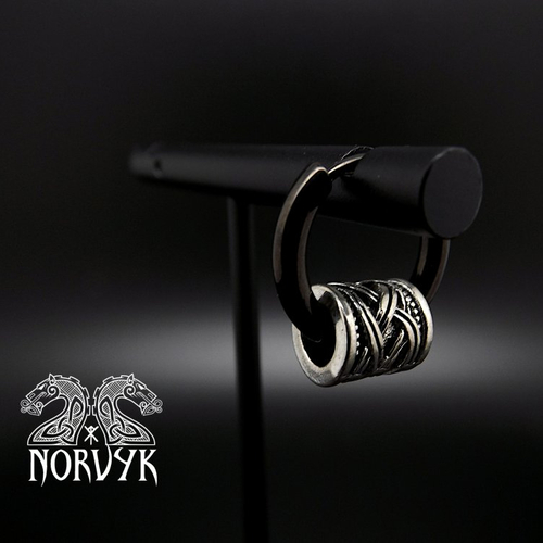 Mono créole viking homme ou femme en acier inoxydable noire et perle en métal entrelacs.