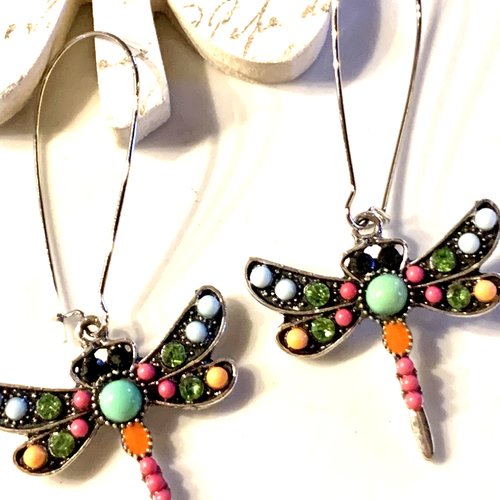 Boucles d'oreilles libellules et perles colorées