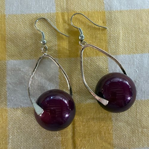 Boucles d'oreilles perles magiques rondes en violet