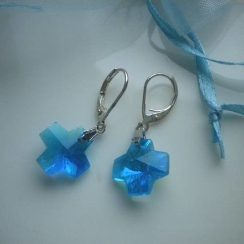 Boucles d'oreilles croix en cristal turquoise