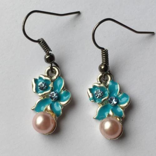Boucles d'oreilles métal argenté perles roses et émail turquoise 