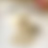 Longue broche nacre et tissu