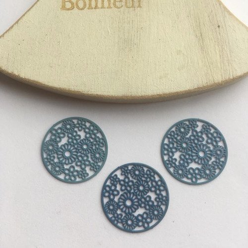 Trio d'estampes rondes fleurs en métal bleu-gris