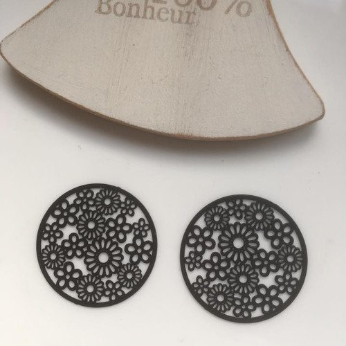 Duo d'estampes rondes fleurs en métal noir 3cm