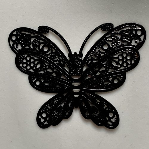 Estampe papillon métal plat noir