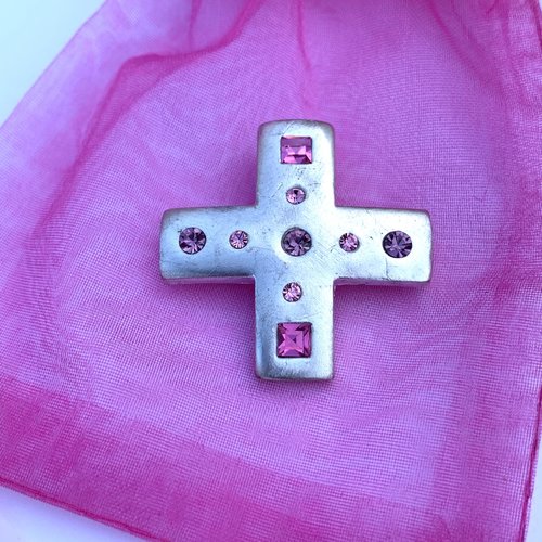 Pendentif  croix métal argenté et cabochons cristal rose