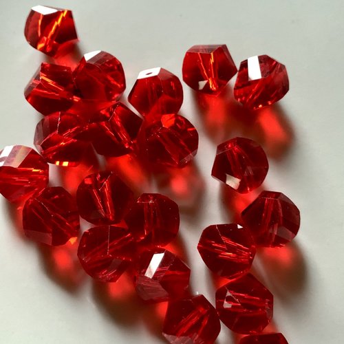 Lot de 10 perles rondes facettées en cristal rouge 10mm