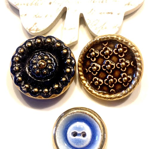3 boutons en céramique forme ronde bleu nuit, marron, bleu et contour doré