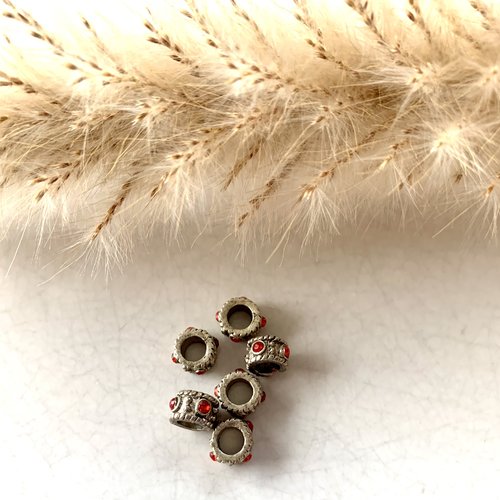 Lot de 6 connecteurs rond en métal argenté et cabochons rouges