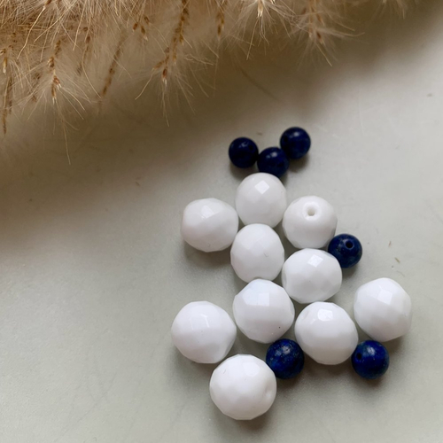 10 perles rondes facettées blanc opaque en cristal 10mm