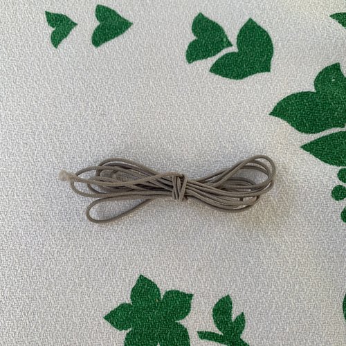 0.95 mètre de cordon élastique gris diamètre 1mm