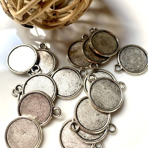 16 pendentifs supports cabochon rond en métal argenté