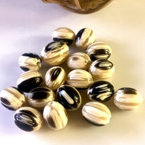 18 perles olives bicolores 18mm noir et écru