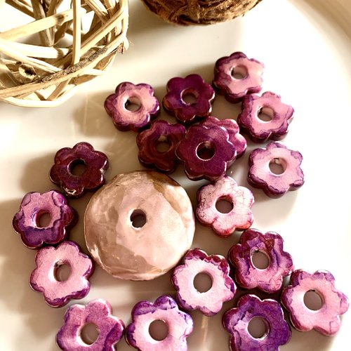 19 perles en céramique fleurs en rose et disque