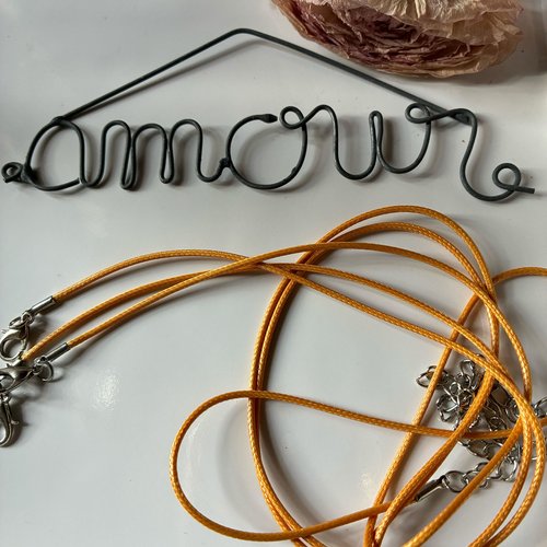 Collier cordon fil de soie en marron clair 50 cm avec fermoir mousqueton
