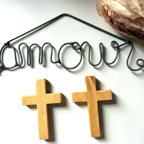 Pendentifs croix en bois 45mm