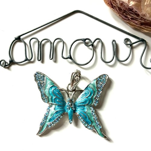 Pendentif bijoux papillon en métal et émail en turquoise