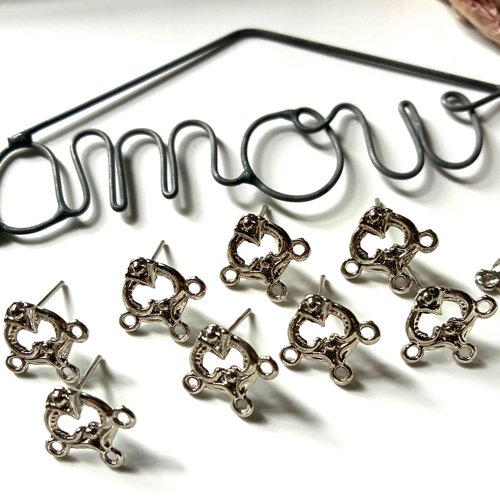 Boucles d'oreille puces métal argenté coeur 3 piquots