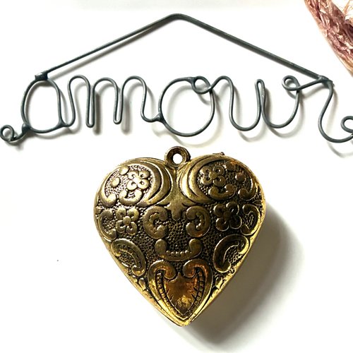 Grand pendentif coeur en métal doré vieilli filigrané x1 55x50mm