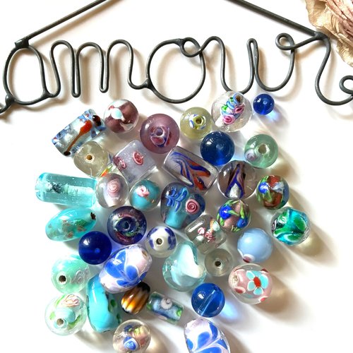 35 perles assortiment en tons de bleu