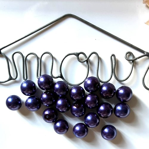20 perles nacrées en violet percées 10mm