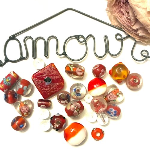 25 perles verre en rouge