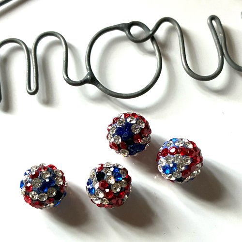 Deux perles rondes facettées en cristal drapeau uk