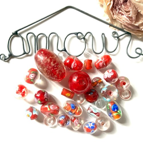 30 perles verre en rouge, transparent et bleu