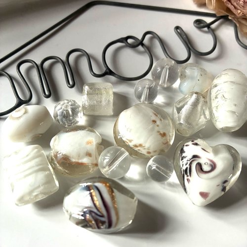 15 perles verre en blanc et transparent