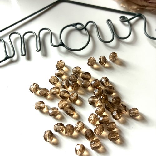 45 perles facettées cristal beige 5mm