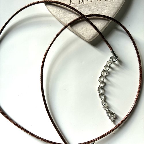 Collier cordon fil de soie marron foncé 50 cm fermoir mousqueton