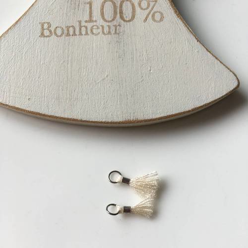 Lot de 2 breloques mini pompons coton écru anneau argenté 1cm 