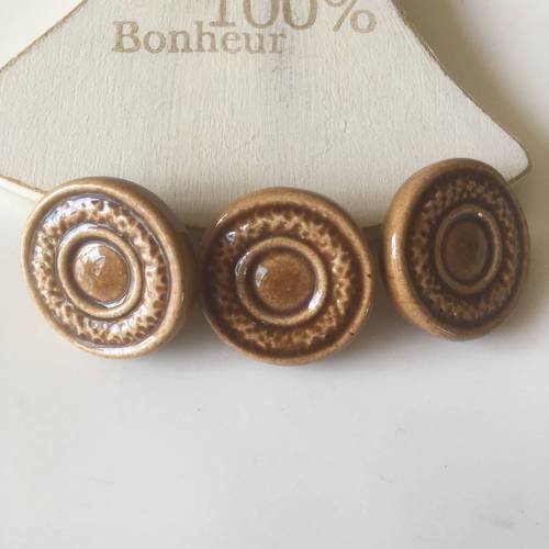 3 boutons en céramique forme ronde beige diamètre 23mm 