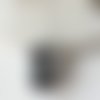 Pendentif perle souris noir et blanc en verre 28x20 mm 