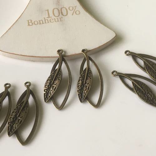 Pendentifs stylisés ovales bronze feuilles nervurées x2 
