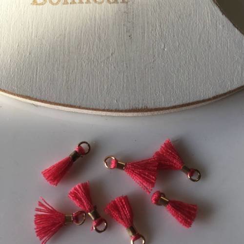 Lot de 2 breloques mini pompons coton rose foncé anneau doré 1cm 