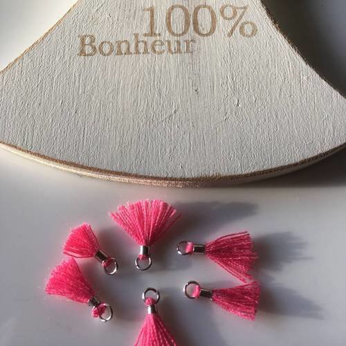 Lot de 2 breloques mini pompons coton rose anneau argenté 1cm 