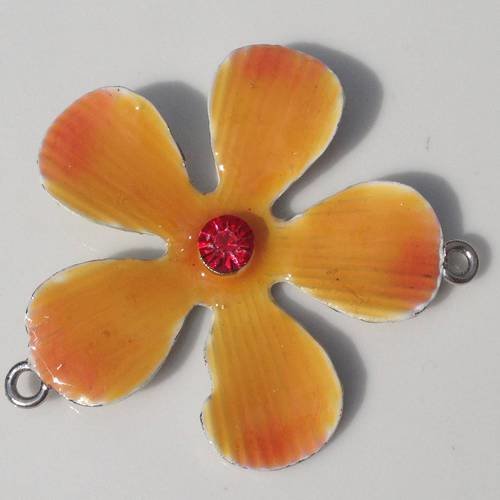 Pendentif fleur en métal et résine en orange avec piquot x1 