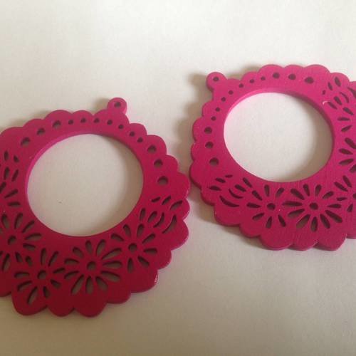 Duo de pendentifs créoles en bois en fuchsia 