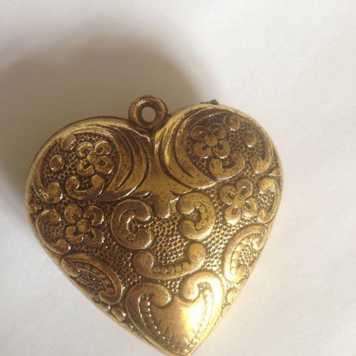 Grand pendentif coeur en métal doré vieilli filigrané x1 55x50mm 