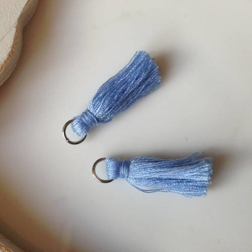 Lot de 2 breloques pompons coton bleu lavande anneaux argentés 
