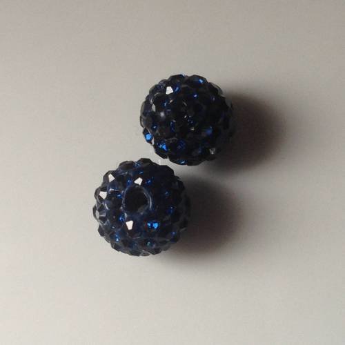 Lot de deux perles rondes facettées en cristal bleu foncé 