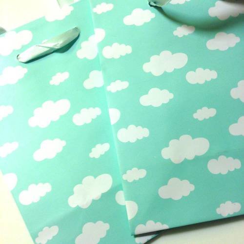 Lot de 2 sacs avec ruban nuages en vert  15x11,5x6,5cm 